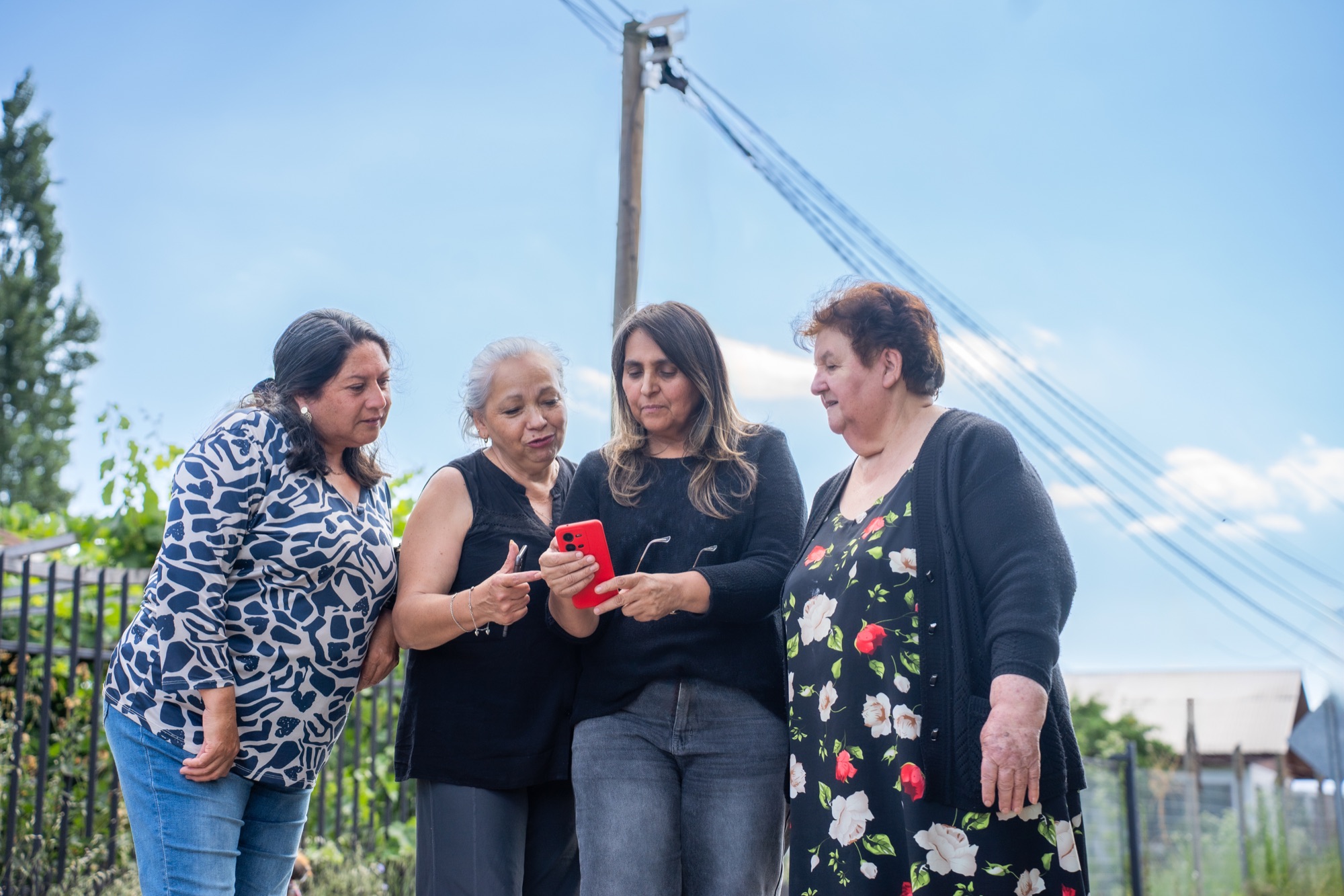 Vecinos y comunidad cercana a instalaciones Agrosuper